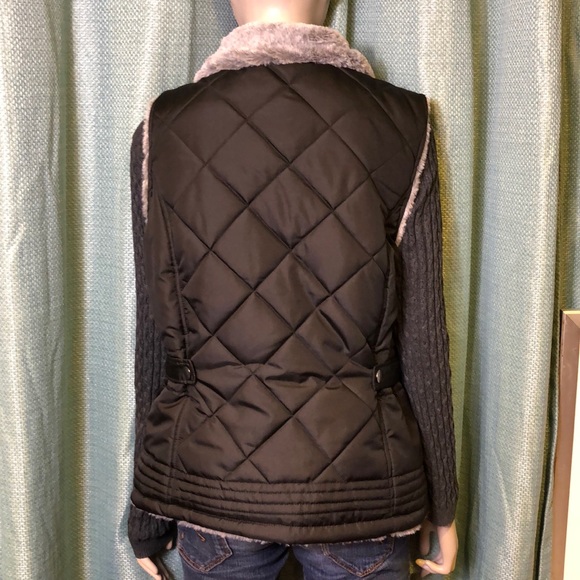 KC Collection reversible vest - Picture 3 of 6